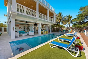 Luxury Waterfront Oasis w Heated Pool and 50 Dock