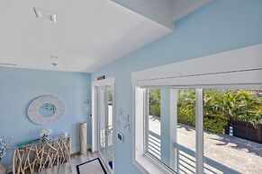 Luxury Waterfront Oasis w Heated Pool and 50 Dock