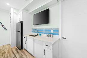 Luxury Waterfront Oasis w Heated Pool and 50 Dock