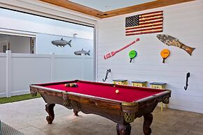 Luxury Waterfront Oasis w Heated Pool and 50 Dock