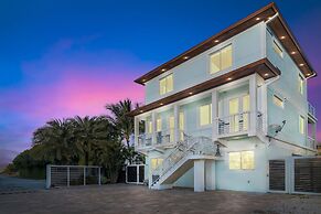 Luxury Waterfront Oasis w Heated Pool and 50 Dock