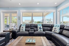 Luxury Waterfront Oasis w Heated Pool and 50 Dock