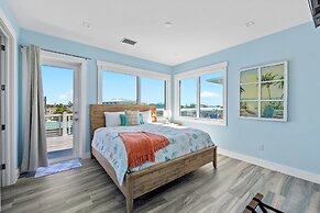 Luxury Waterfront Oasis w Heated Pool and 50 Dock