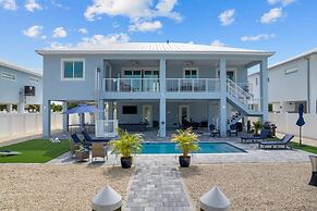 Mermaid s Paradise Pool Dock Games Views