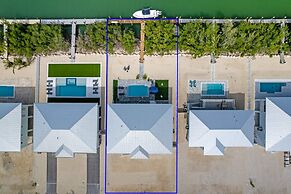 Mermaid s Paradise Pool Dock Games Views