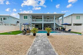 Mermaid s Paradise Pool Dock Games Views