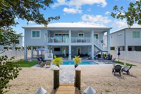 Mermaid s Paradise Pool Dock Games Views