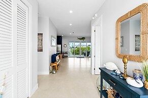 Mermaid s Paradise Pool Dock Games Views