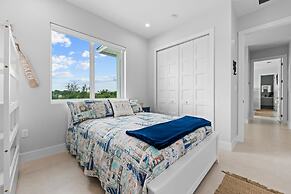 Mermaid s Paradise Pool Dock Games Views