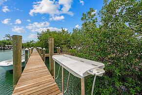 Mermaid s Paradise Pool Dock Games Views