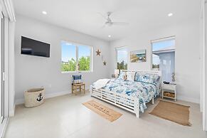 Mermaid s Paradise Pool Dock Games Views