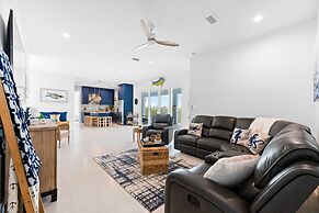 Mermaid s Paradise Pool Dock Games Views