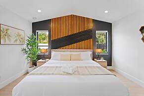 NEW Villa Paradise Lux Gem Pool Game Room