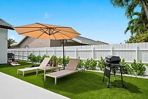 NEW Villa Paradise Lux Gem Pool Game Room