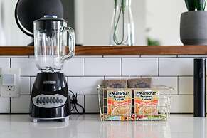 Short North Convention Private Parking Pets