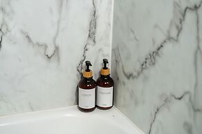 Short North Convention Private Parking Pets