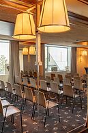 Maison Heler Metz, Curio Collection By Hilton