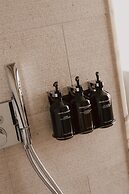Maison Heler Metz, Curio Collection By Hilton