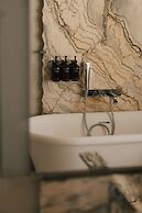 Maison Heler Metz, Curio Collection By Hilton