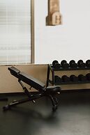 Maison Heler Metz, Curio Collection By Hilton