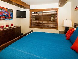 Cozy 1 Bedroom in Heart of Town - Just 3 Blocks to Silver Queen Gondol