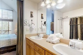 1 Bedroom Condo at the Base of Aspen Mountain, Heart of Downtown