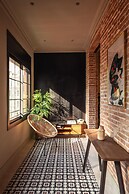 Lovely 6 BR Flat in L Eixample