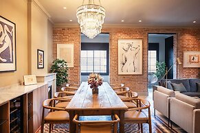 Lovely 6 BR Flat in L Eixample