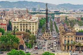 Lovely 6 BR Flat in L Eixample