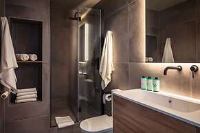 Lovely 6 BR Flat in L Eixample