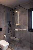 Lovely 6 BR Flat in L Eixample