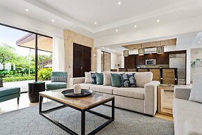 Beachfront Villa - Sunsets and Daily Maid Service