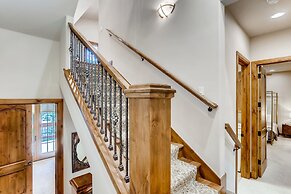 Vail Valley Views Hot Tub Parking Included