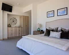 Modern Ski In Out Home Mid-mountain Northstar