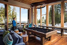Modern Ski In Out Home Mid-mountain Northstar