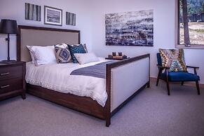 Modern Ski In Out Home Mid-mountain Northstar