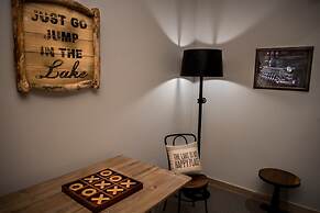 Modern Ski In Out Home Mid-mountain Northstar