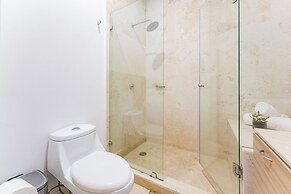 NEW Perfect Location with Free Parking