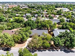 HOT TUB Tranquil Escape Pool Gym