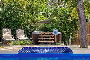 HOT TUB Tranquil Escape Pool Gym