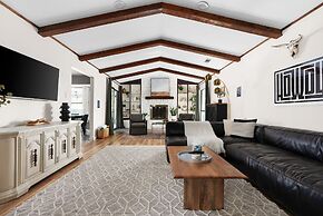 HOT TUB Tranquil Escape Pool Gym