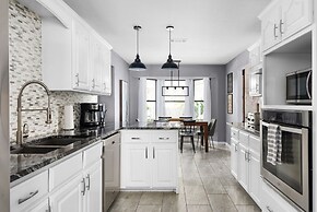 HOT TUB Tranquil Escape Pool Gym