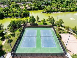 HOT TUB Tranquil Escape Pool Gym