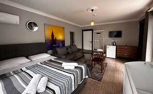 Lion Boutique Hotel