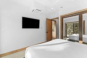 Ina's Way Townhomes, Unit B