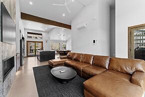 Ina's Way Townhomes, Unit B