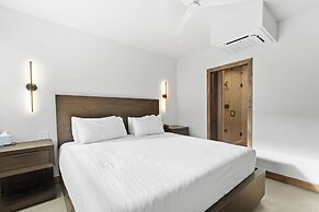 Ina's Way Townhomes, Unit B