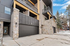 Ina's Way Townhomes, Unit B