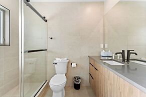 Ina's Way Townhomes, Unit B