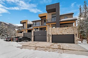 Ina's Way Townhomes, Unit B